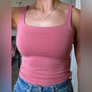 Stretchy pink tank crop top